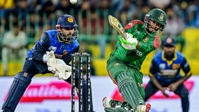 ৩ রানে ৪ উইকেট হারিয়ে বিপদে বাংলাদেশ