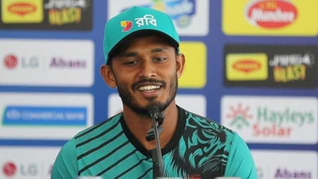 প্রেমাদাসার উইকেট বুঝে সতীর্থদের যে পরামর্শ দিলেন তামিম