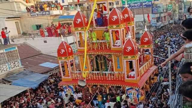 উল্টো রথযাত্রায় ভক্তদের ঢল