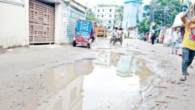 চালকের কষ্ট তিন গুণ তাই গাড়ি ভাড়া দ্বিগুণ