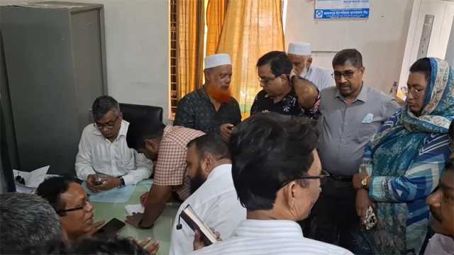 চিকিৎসককে মারধরের অভিযোগ আরেক চিকিৎসকের বিরুদ্ধে