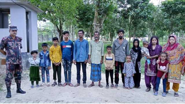 আরও ৩৭ জনকে ঠেলে পাঠাল বিএসএফ
