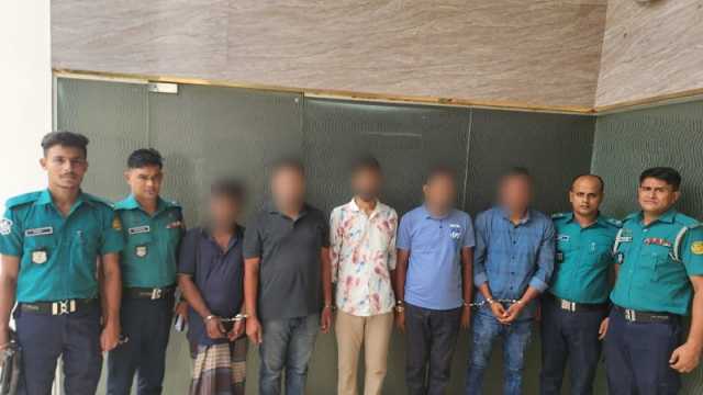 চাকরিচ্যুত পুলিশ ও সেনা সদস্যের নেতৃত্বে উত্তরায় লুট হয় কোটি টাকা