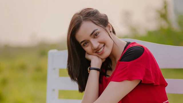 এক পশলা বৃষ্টিতে...