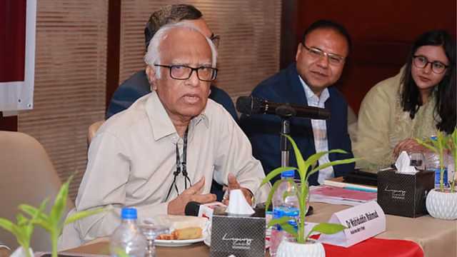 সরকারের পরিচালন ব্যয় অনেক কমানো সম্ভব