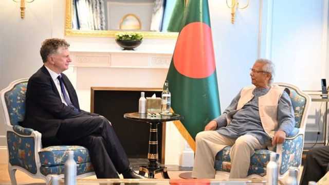 প্রধান উপদেষ্টার সঙ্গে যুক্তরাজ্যের জাতীয় নিরাপত্তা উপদেষ্টার সাক্ষাৎ