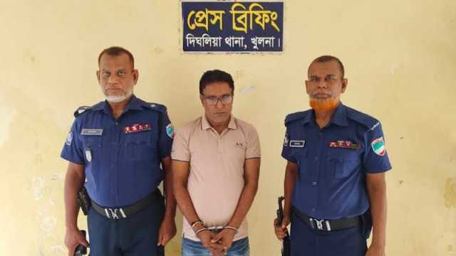 ছিনিয়ে নেওয়ার ৪ দিনের মাথায় চরমপন্থি নেতা নাসিম গ্রেপ্তার