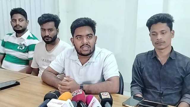 সেনাবাহিনীর কাছে শান্তিশৃঙ্খলা বজায় রাখার প্রতিশ্রুতি দিলেন এনসিপি ও বিএনপি নেতারা