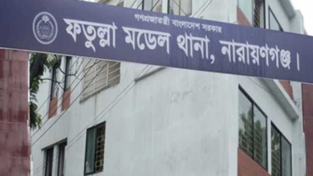 ‘মাদকাসক্ত’ ছেলেকে পিটিয়ে হত্যা, বাবা-মা গ্রেপ্তার