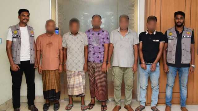 মাইক্রোবাসের সূত্র ধরে গ্রেপ্তার মিরপুরে গুলি ছুড়ে টাকা ছিনতাইয়ে জড়িতরা