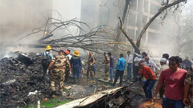 বিধ্বস্ত উড়োজাহাজের এক যাত্রীকে জীবিত উদ্ধার: পুলিশ