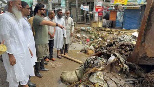বর্জ্য অপসারণে নগরবাসীর সহায়তা চাইলেন ইশরাক