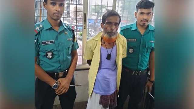 বেপরোয়া অটোরিকশার ধাক্কায় আহত পুলিশ সদস্য, চালকের কারাদণ্ড