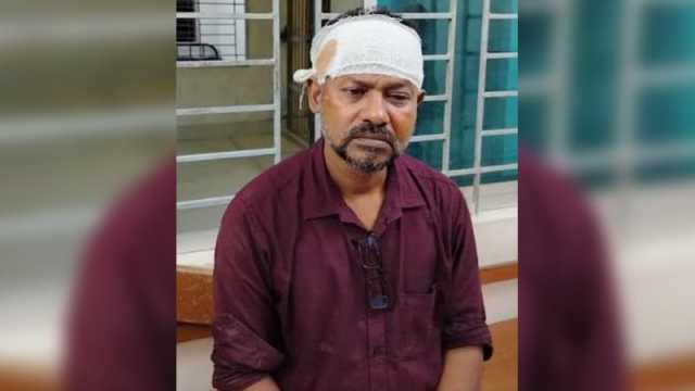 কৃষি কর্মকর্তাকে বাঁশ দিয়ে পেটালেন সাবেক বিএনপি নেতা ও তার ছেলে