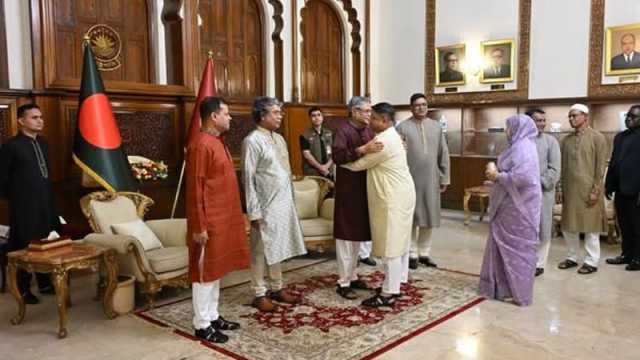 রাষ্ট্রপতির সঙ্গে সেনাপ্রধানের ঈদ শুভেচ্ছা বিনিময়