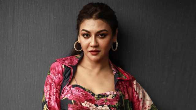 আমরা আসলে কেউ জায়গা ছাড়তে জানি না: জয়া