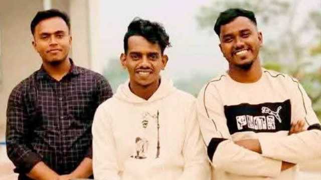 একসঙ্গে চলাফেরা, একসঙ্গে মৃত্যু, তিন বন্ধুকে পাশাপাশি কবরে দাফন