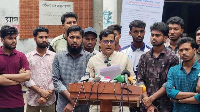 দুর্নীতির বিরুদ্ধে সোচ্চার থাকায় ষড়যন্ত্রের শিকার: বেরোবি শিক্ষক মাহমুদুল