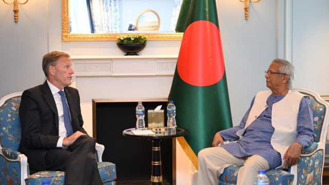 প্রধান উপদেষ্টার সঙ্গে এয়ারবাসের এক্সিকিউটিভ ভাইস প্রেসিডেন্টের সাক্ষাৎ