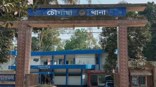 যশোরে পুলিশের এসআই সাময়িক বরখাস্ত