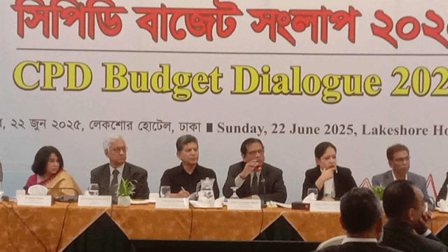 চলমান অর্থনৈতিক চ্যালেঞ্জ মোকাবিলায় বাজেট ব্যর্থ
