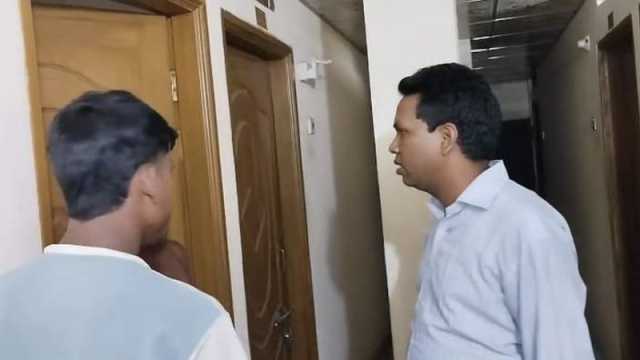 চট্টগ্রামে সাংবাদিক পরিচয়ে হোটেল কক্ষে তল্লাশি, সমালোচনা 