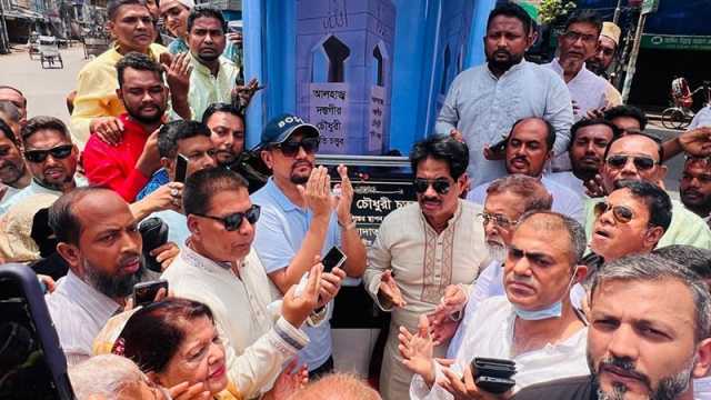 চট্টগ্রাম নগরীর কদমতলী মোড় এখন দস্তগীর চৌধুরী চত্বর