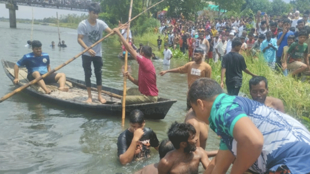সেতু থেকে নদীতে লাফ, ১ ঘণ্টা চেষ্টা চালিয়ে কিশোরের মরদেহ উদ্ধার