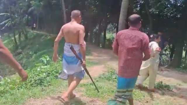 প্রবাসীকে গুলি করে হত্যার হুমকির অভিযোগে অস্ত্রধারী বিএনপি নেতা গ্রেপ্তার
