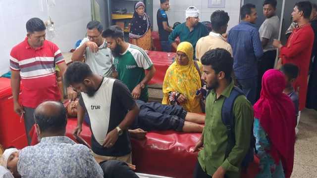 ইভটিজিং করা নিয়ে গোপালগঞ্জে দুই পক্ষের সংঘর্ষ, আহত ২০