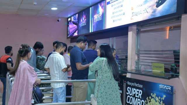 ঈদের সিনেমা যেমন চলছে, যা ঘটছে