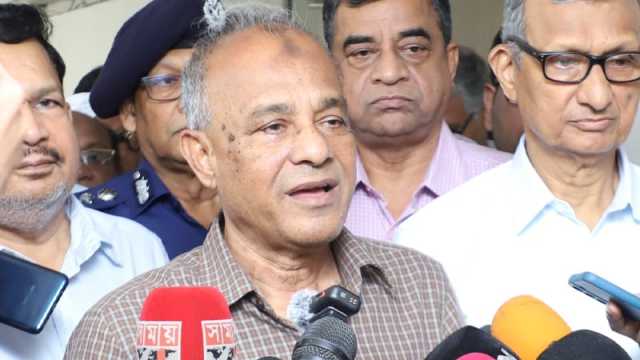 ফিটনেসবিহীন কোনো গাড়ি চলতে দেওয়া হবে না: স্বরাষ্ট্র উপদেষ্টা