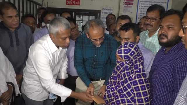 যশোরে ধর্ষণের শিকার সেই শিশুটিকে চিকিৎসা সহায়তা দিলেন তারেক রহমান  