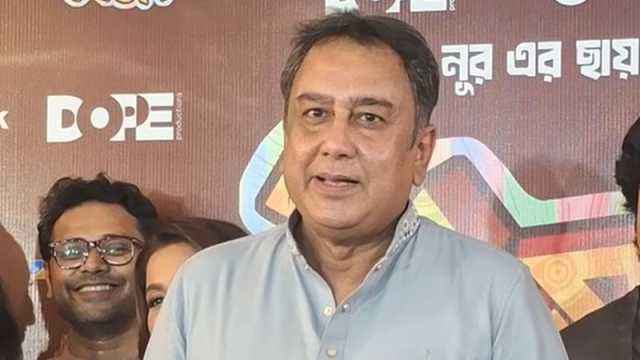 ভালোবাসা পেলে আমার চোখ ভিজে আসে, ছলছল চোখে বললেন জাহিদ হাসান
