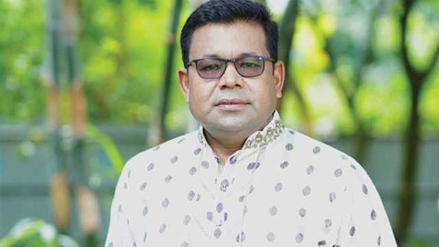 টিভিতে টানা দুই ঘন্টা মনির খানের গান