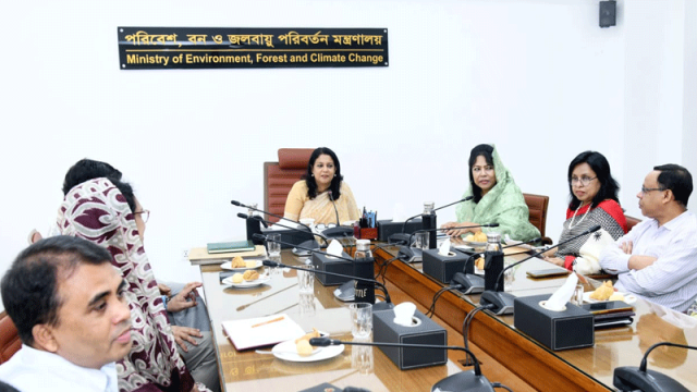 বাঁশের তৈরি আসবাবপত্রের ব্যবহার বাড়াতে হবে: পরিবেশ উপদেষ্টা
