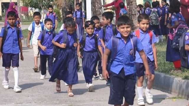স্কুল-মাদ্রাসায় ঈদের ছুটি শুরু, কলেজ-প্রাথমিকে মঙ্গলবার থেকে 