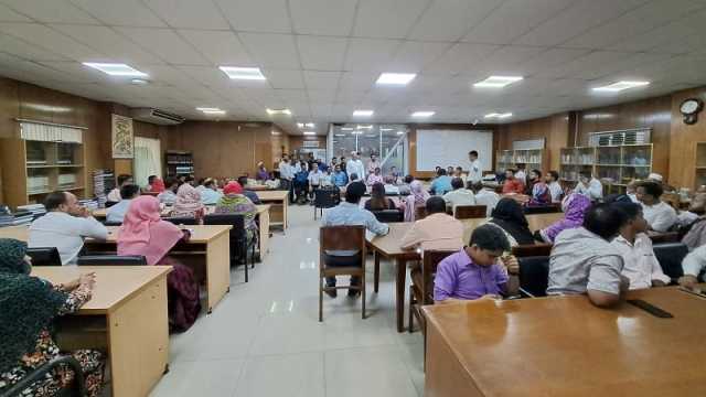সচিবালয়ে ২ ঘণ্টার কলম বিরতি কর্মচারীদের