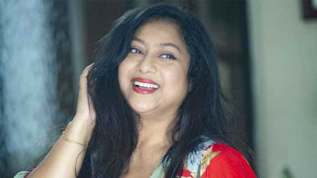 কবে শুটিংয়ে ফিরছেন শাবনূর, জানালেন নির্মাতা