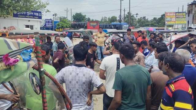 ‘দেশে ভালো-মন্দ দেখার কেউ নেই, প্রতিবাদ করলে অপমানিত হতে হয়’
