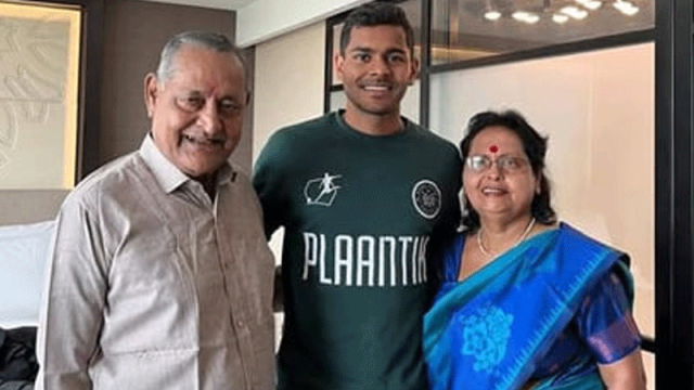 সিঙ্গাপুর ম্যাচ খেলতে বাংলাদেশে শমিত