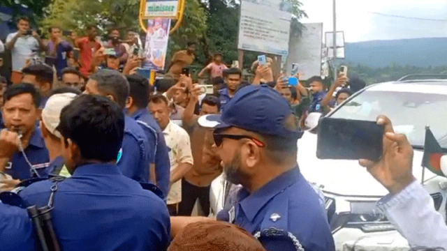 জাফলংয়ের পাথর কোয়ারিতে এখনও রাজনৈতিক ছায়া