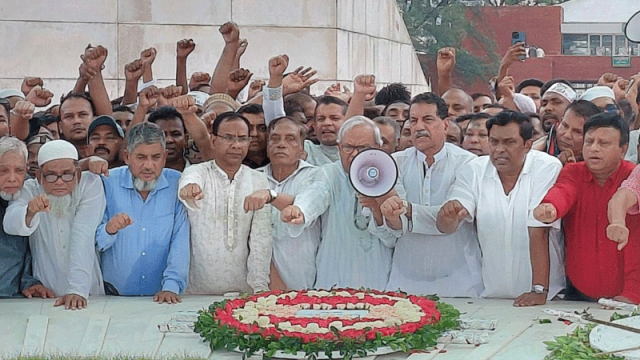 সংকট এখনও কাটেনি, বললেন রিজভী