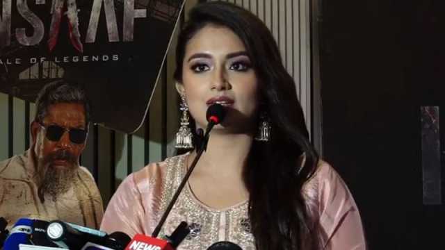 আমি একটা জায়গায় খুব বেশিদিন ভালো থাকি না: তাসনিয়া ফারিণ