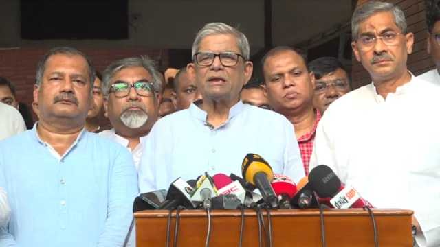 তারা প্রমাণ করলেন দেশের মানুষ প্রয়োজনে ঐক্যবদ্ধ হতে পারে