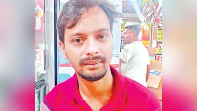 বিবিএ পাস রিকশাচালক আমিরের কষ্টের কাহিনি