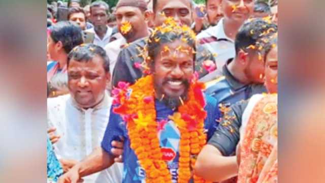 সমুদ্র থেকে হিমালয় অন্য এক যাত্রার গল্প