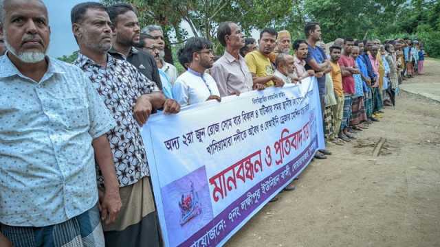 খাসিয়ামারায় অবৈধভাবে বালু উত্তোলন বন্ধের দাবি