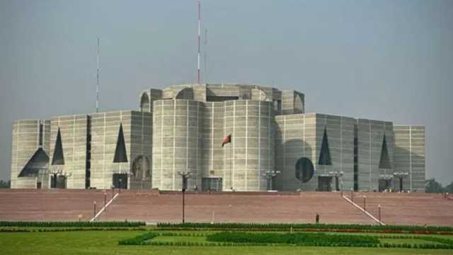 ১২ সংসদের কোনোটির ভোট এপ্রিলে হয়নি