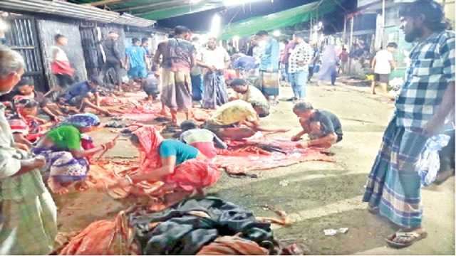 দেড়শ বছর টিকে আছে বালিকান্দি চামড়ার হাট
